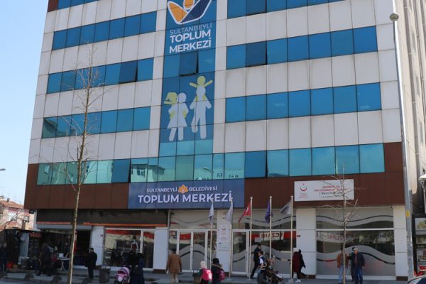 Providing Integrated Social Services to Refugees and the Local Population